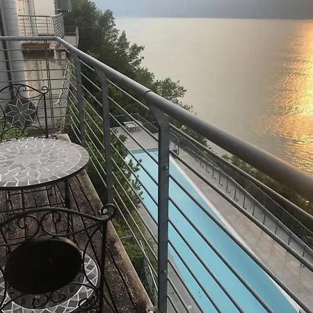 Sunset 180 By Halldis 佩尔莱多