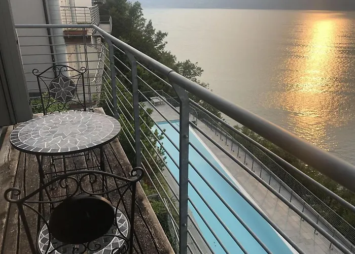 Sunset 180 By Halldis Perledo